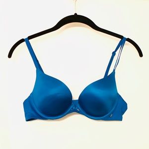 Victoria’s Secret Very Sexy Push-up bra 34A